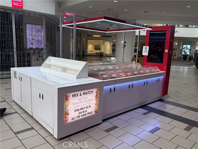 112 Plaza Drive, West Covina CA: https://media.crmls.org/medias/7b3d4577-b92c-48af-9211-1be92abf86e1.jpg