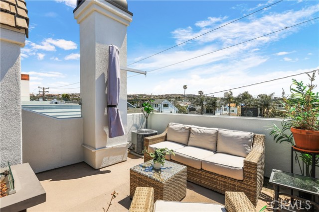 Detail Gallery Image 23 of 31 For 510 Marguerite Ave #B,  Corona Del Mar,  CA 92625 - 3 Beds | 2/1 Baths