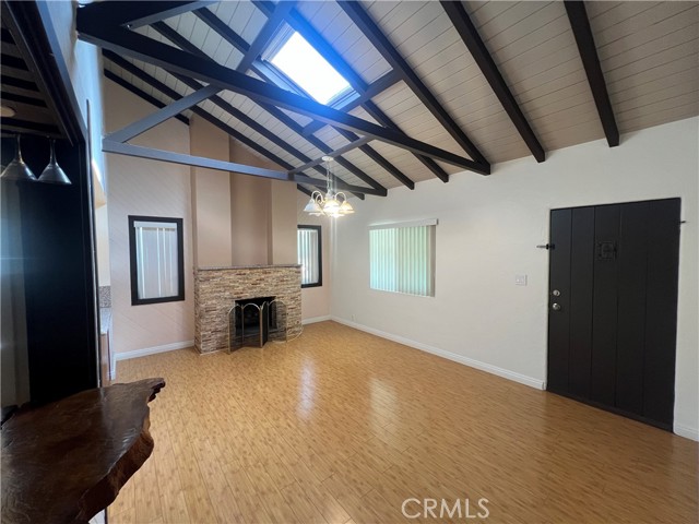 Detail Gallery Image 5 of 15 For 9762 Tujunga Canyon, Tujunga,  CA 91042 - 3 Beds | 2 Baths