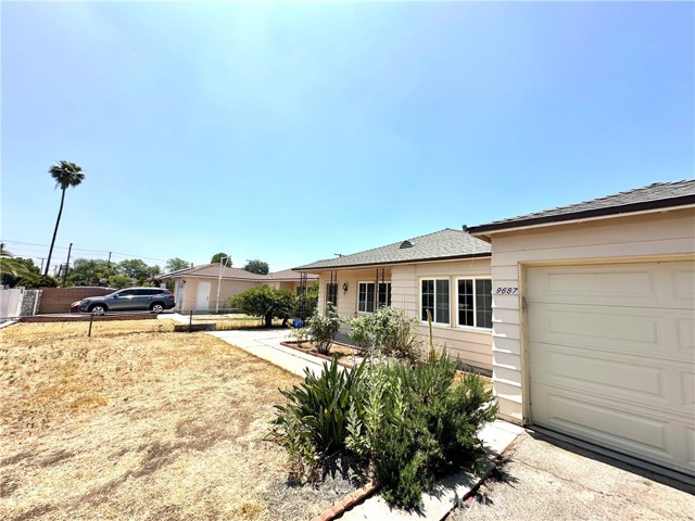 Image 2 for 9687 Amboy Ave, Pacoima, CA 91331