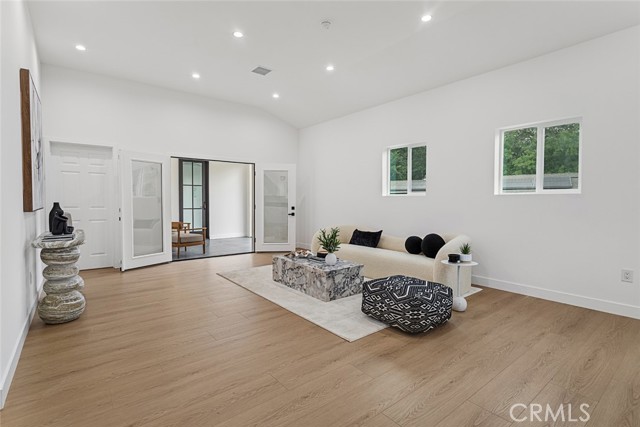 Detail Gallery Image 19 of 26 For 2162 Montgomery Road, Thousand Oaks,  CA 91360 - 4 Beds | 3 Baths