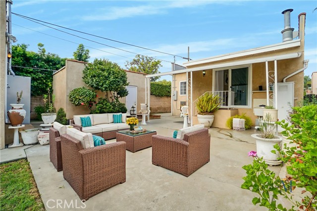 Detail Gallery Image 25 of 45 For 11290 Ivy Pl, Los Angeles,  CA 90064 - 3 Beds | 2 Baths