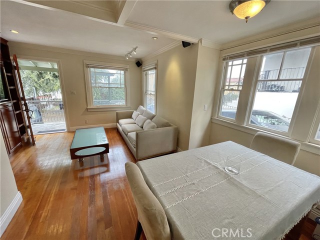 Detail Gallery Image 4 of 16 For 534 Gravely Ct, Hermosa Beach,  CA 90254 - 3 Beds | 2 Baths