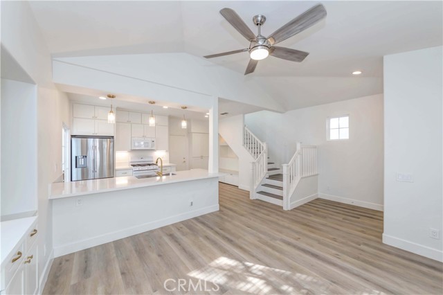 58 Paisley Place, Irvine CA: https://media.crmls.org/medias/7b43adb4-aa7e-44d0-8382-04c333019db3.jpg