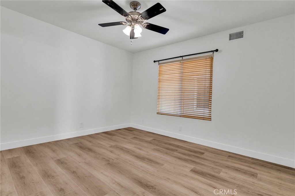 MLS #OC25279885 image #19