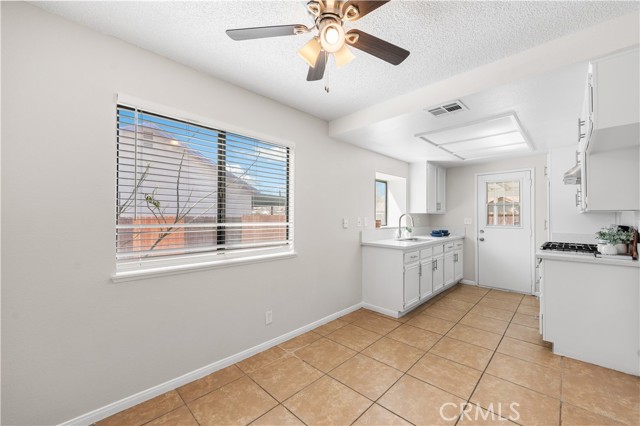 Detail Gallery Image 12 of 35 For 38115 41st St, Palmdale,  CA 93552 - 3 Beds | 2 Baths