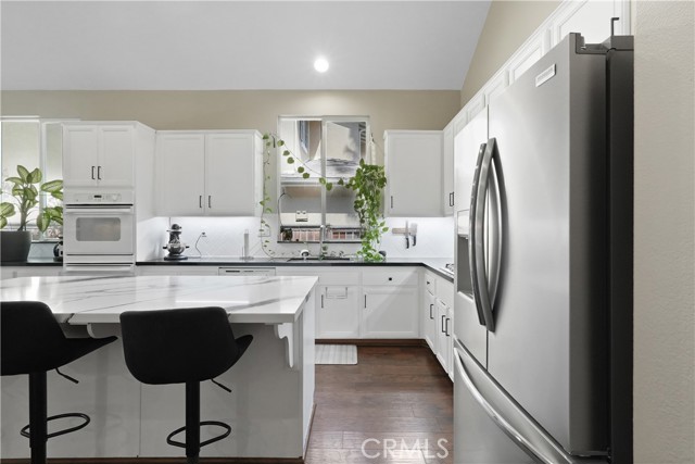 Detail Gallery Image 3 of 18 For 25018 Crimson Lasso, Wildomar,  CA 92595 - 4 Beds | 3 Baths