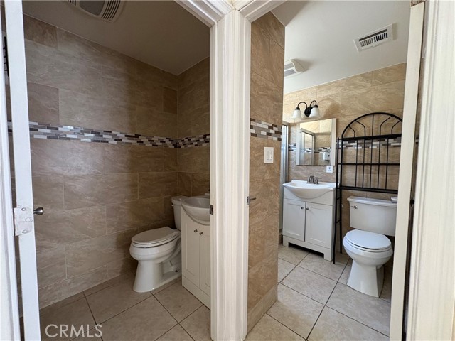 Detail Gallery Image 5 of 12 For 19113 Schoenborn, Northridge,  CA 91324 - 2 Beds | 1/1 Baths