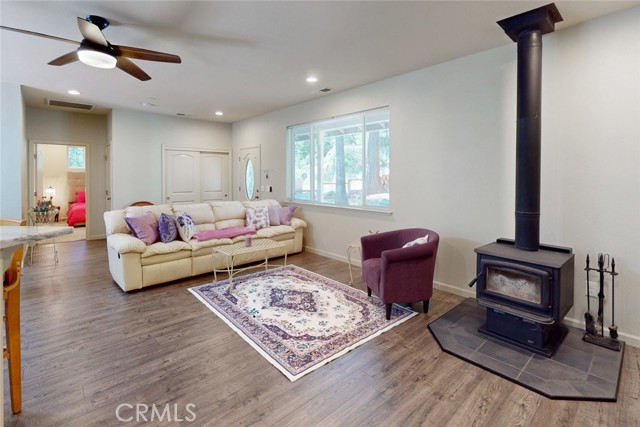 14868 Hickok Court, Magalia CA: https://media.crmls.org/medias/7b456555-850b-4f90-a2c8-42b5bc183d56.jpg