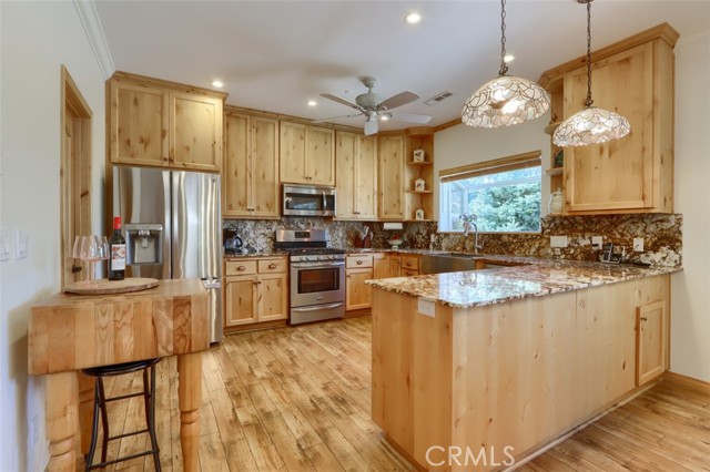 Detail Gallery Image 13 of 61 For 5722 Darrah Rd, Mariposa,  CA 95338 - 3 Beds | 2 Baths