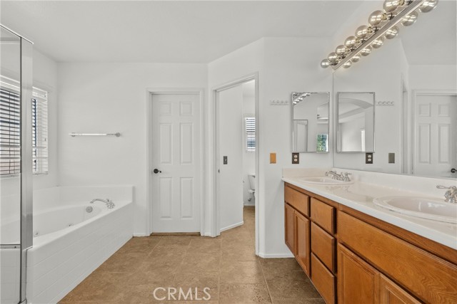 29513 Blake Way, Canyon Country CA: https://media.crmls.org/medias/7b461f67-4533-4f42-9e49-cee99759115b.jpg