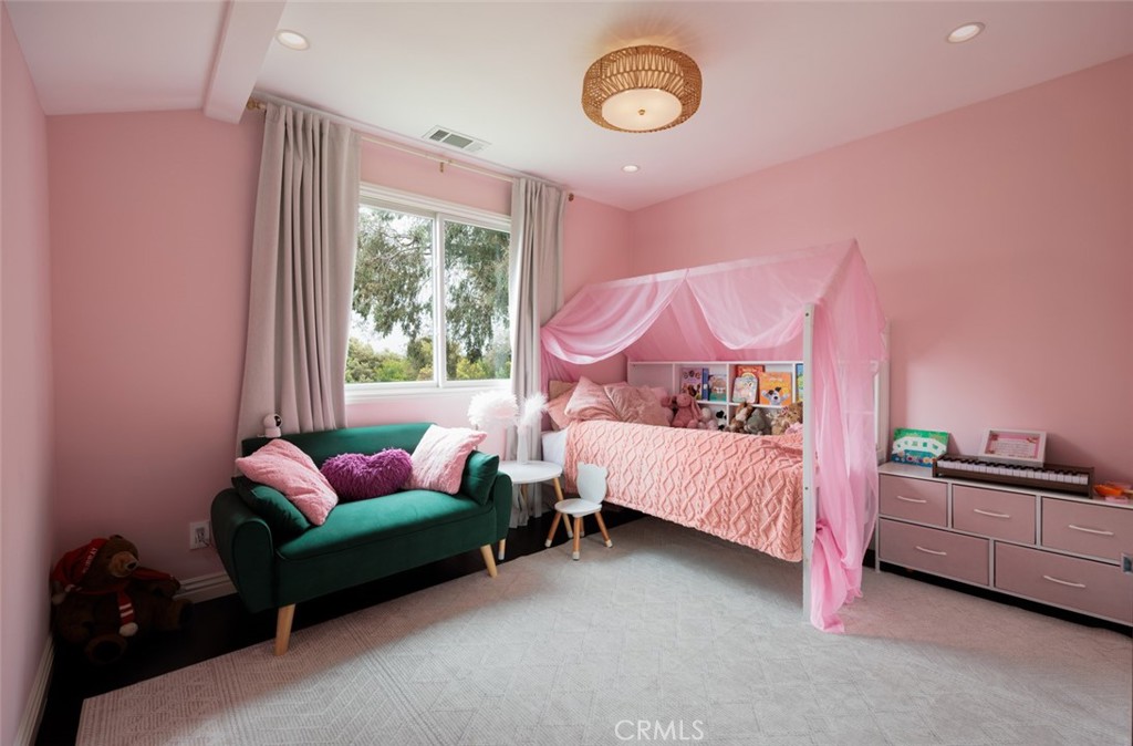 https://media.crmls.org/medias/7b4631e8-9107-4b8c-bb33-a3b9120dc620.jpg?preset=X-Large