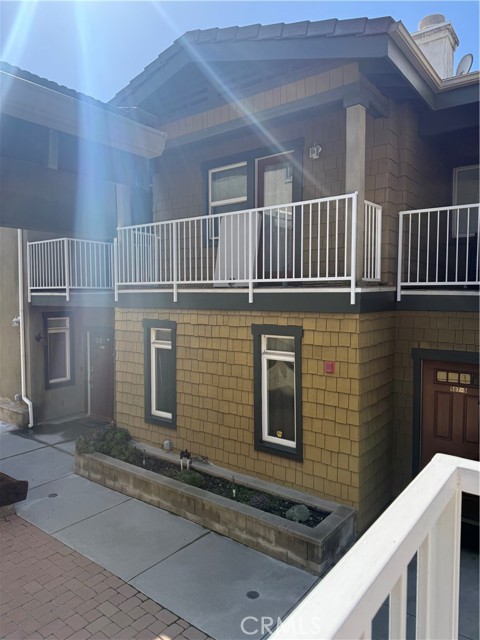 Front Image Thumbnail for CRSR26053942