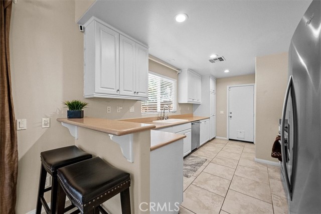 Detail Gallery Image 13 of 46 For 22528 Canal Cir, Grand Terrace,  CA 92313 - 3 Beds | 2/1 Baths