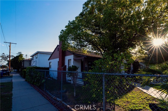 Detail Gallery Image 1 of 23 For 11554 Haynes St, North Hollywood,  CA 91606 - – Beds | – Baths