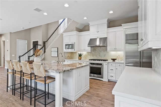 Detail Gallery Image 16 of 63 For 33 Castellana, Lake Forest,  CA 92630 - 4 Beds | 3 Baths