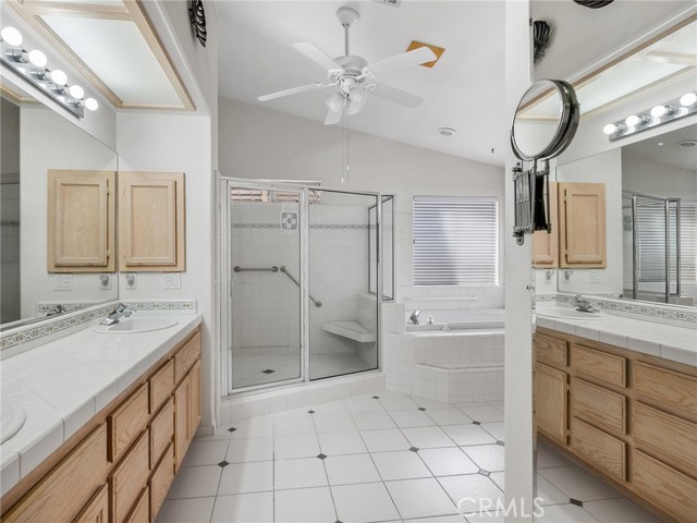 Detail Gallery Image 28 of 57 For 16992 Joshua, Apple Valley,  CA 92307 - 5 Beds | 4 Baths