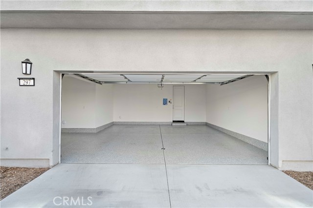 297 Lynx, Irvine CA: https://media.crmls.org/medias/7b490203-634b-4cb2-8ec4-ac96e0c68a97.jpg