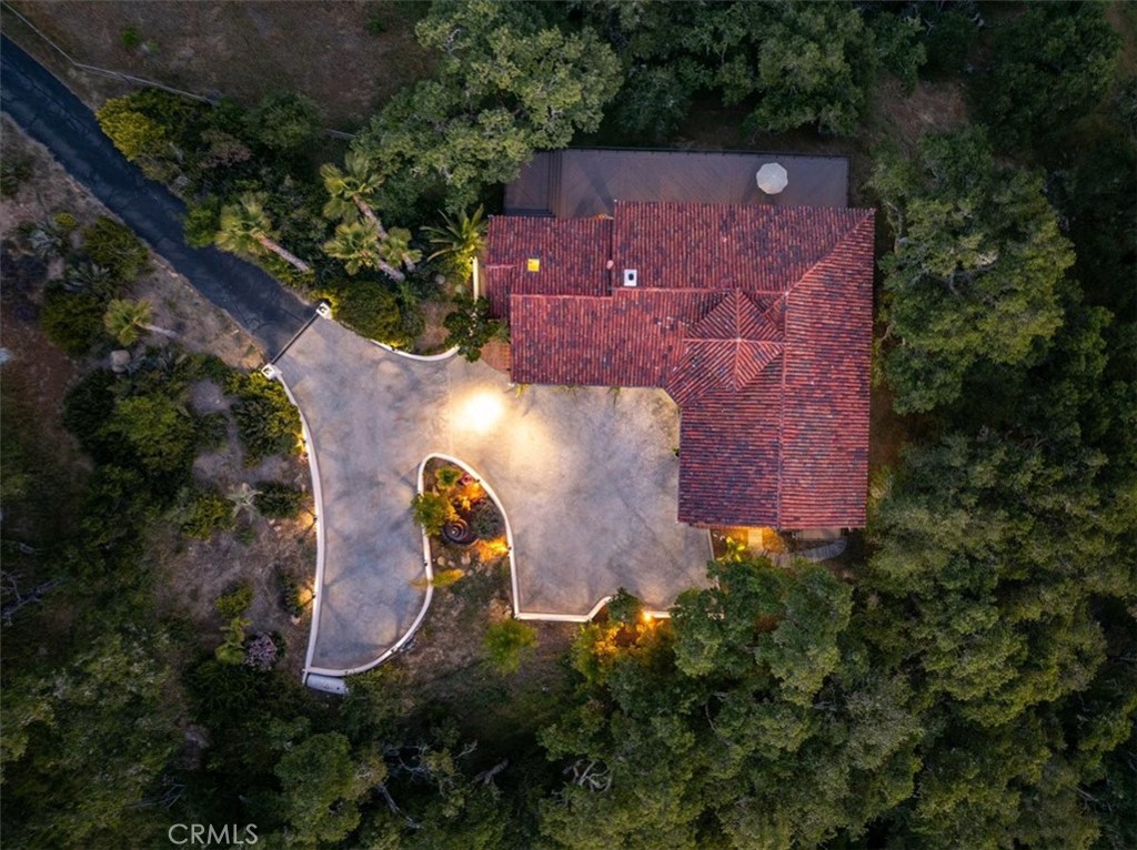 https://media.crmls.org/medias/7b49a8de-756b-4aa6-9a11-b9da15acecb0.jpg?preset=X-Large