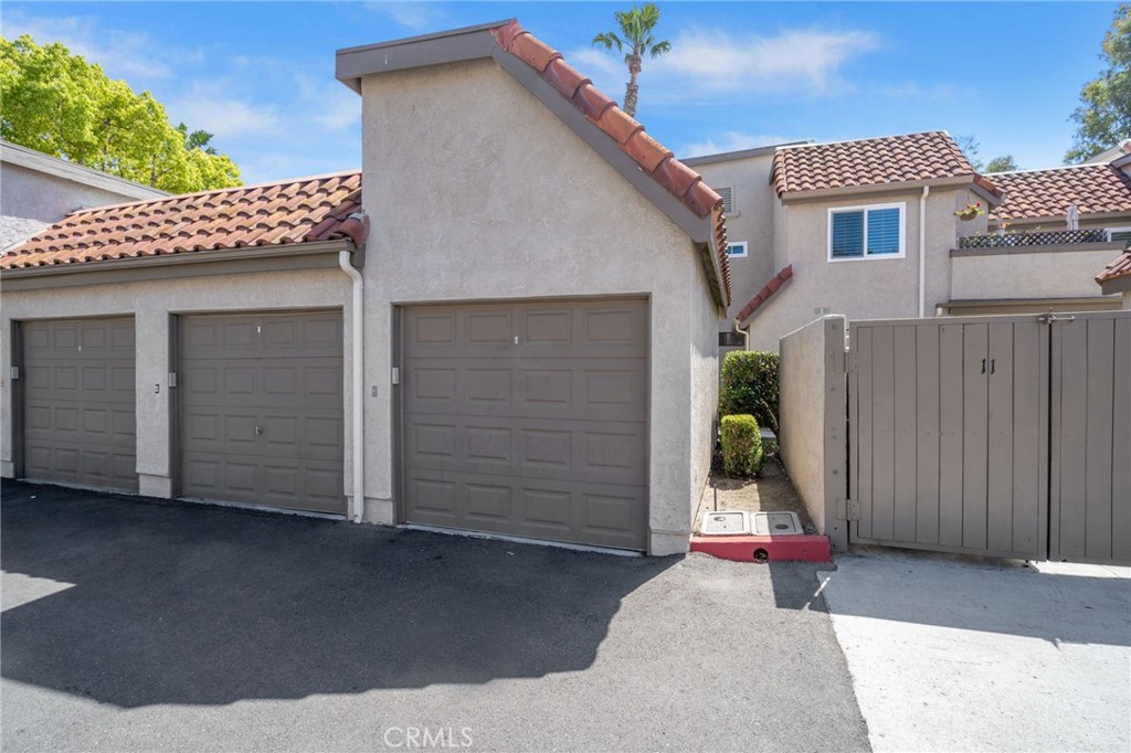 MLS #OC25096819 img 4