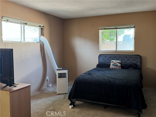 Detail Gallery Image 9 of 14 For 580 Mount Hood Dr, Hemet,  CA 92543 - 2 Beds | 2 Baths