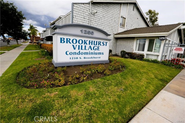 1250 S Brookhurst Street, Anaheim CA: https://media.crmls.org/medias/7b4b40b5-9507-4cc4-9df9-fac664b5aadc.jpg
