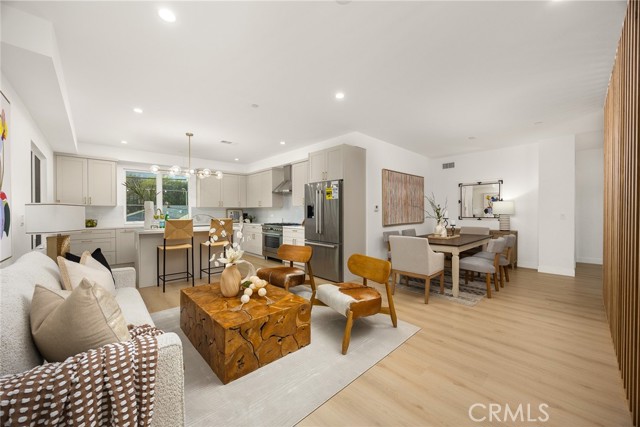 Detail Gallery Image 6 of 30 For 905 Sunset Bld #B,  Arcadia,  CA 91007 - 4 Beds | 3 Baths