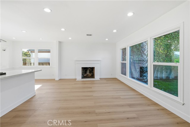 Detail Gallery Image 3 of 26 For 7112 Teesdale, North Hollywood,  CA 91605 - 3 Beds | 2 Baths