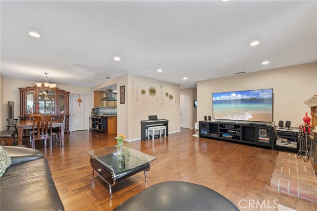 Image 8 of 49 For 23710 Prospect Valley Drive