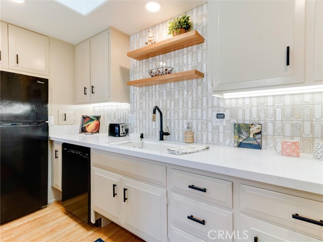 Detail Gallery Image 20 of 29 For 13170 Southport #168-C,  Seal Beach,  CA 90740 - 2 Beds | 1 Baths