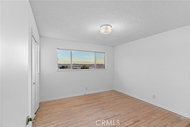 Detail Gallery Image 37 of 63 For 9960 Milburn, Sun Valley,  CA 91352 - 4 Beds | 2 Baths