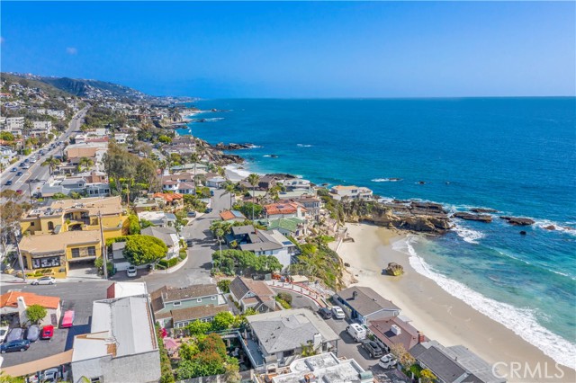 Detail Gallery Image 23 of 31 For 156 Pearl St, Laguna Beach,  CA 92651 - 3 Beds | 2 Baths