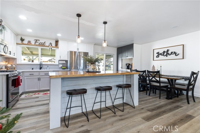 Detail Gallery Image 13 of 54 For 4680 Whispering Oak, Paso Robles,  CA 93446 - 4 Beds | 3 Baths