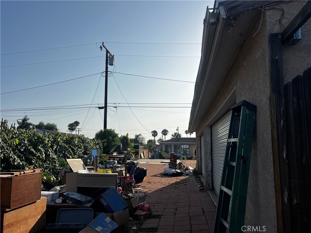 https://media.crmls.org/medias/7b4ec30c-f543-487e-85c9-91a0be69b2e8.jpg?preset=X-Large
