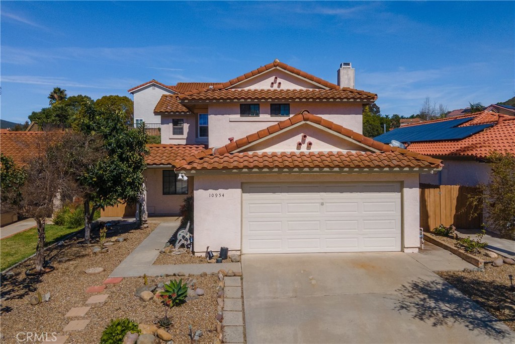 10954 Cool Lake