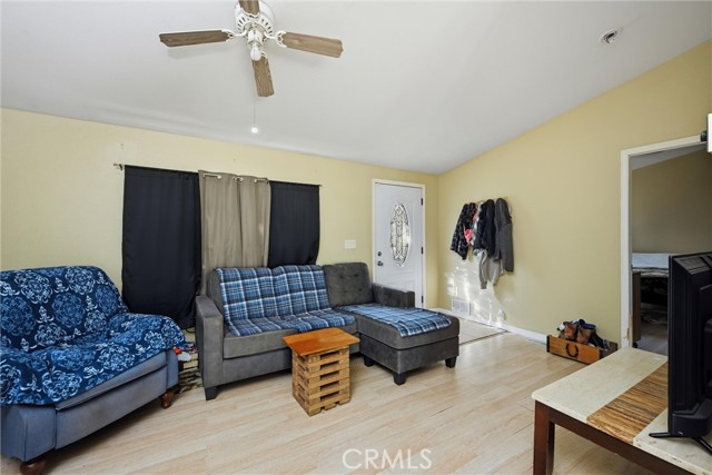 Detail Gallery Image 3 of 34 For 15560 20th Ave, Clearlake,  CA 95422 - 3 Beds | 2 Baths