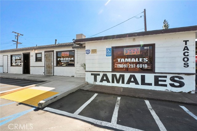 8111 Foothill Boulevard, Rancho Cucamonga CA: https://media.crmls.org/medias/7b50eea9-0a6f-4aea-8304-ebe393655e96.jpg