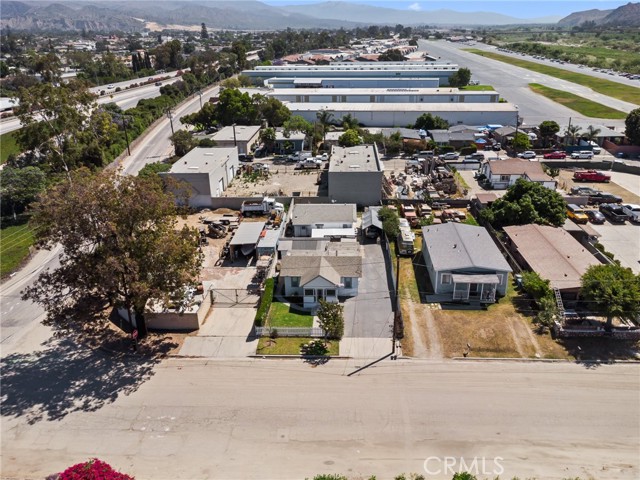 435 S Palm Avenue, Santa Paula CA: https://media.crmls.org/medias/7b521f4d-6be7-4afb-b0dd-290315abe6f5.jpg