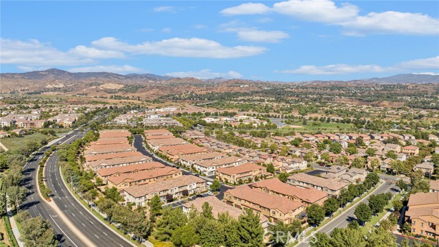 Detail Gallery Image 31 of 37 For 28603 Jardineras Dr, Valencia,  CA 91354 - 3 Beds | 3 Baths