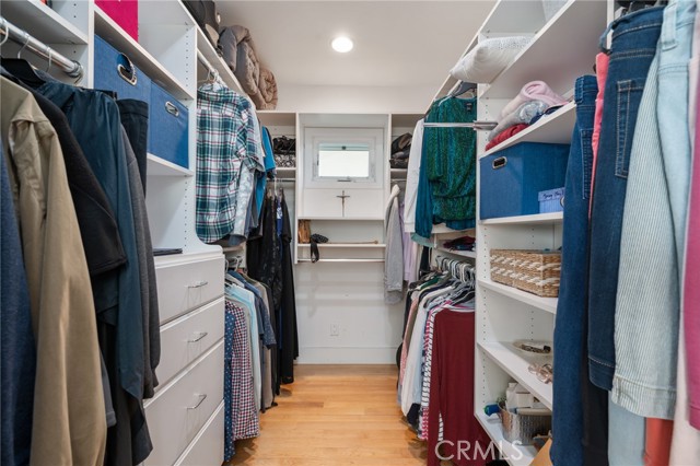 Master Walk In Closet