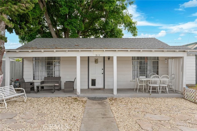 Detail Gallery Image 5 of 32 For 211 S K St, Lompoc,  CA 93436 - 2 Beds | 1 Baths