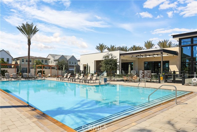 230 Holliston, Lake Forest CA: https://media.crmls.org/medias/7b52b4ff-2e25-47a4-a6d7-c337417350cb.jpg