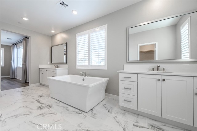 32454 Old Sage Dr, San Juan Capistrano CA: https://media.crmls.org/medias/7b52c8c2-cdd9-44f7-8f24-bdddc848a938.jpg