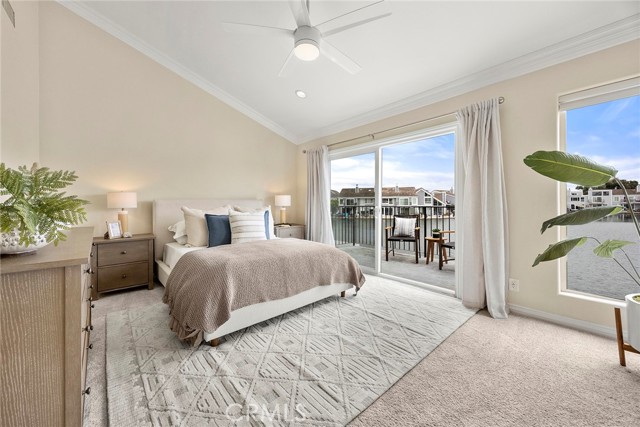 Detail Gallery Image 11 of 59 For 3742 Montego Dr, Huntington Beach,  CA 92649 - 3 Beds | 3 Baths