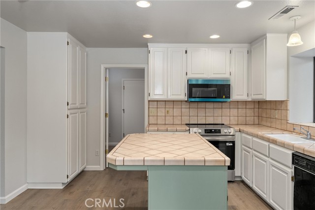 Detail Gallery Image 12 of 30 For 1036 Gateway Ln, Chico,  CA 95926 - 3 Beds | 2/1 Baths