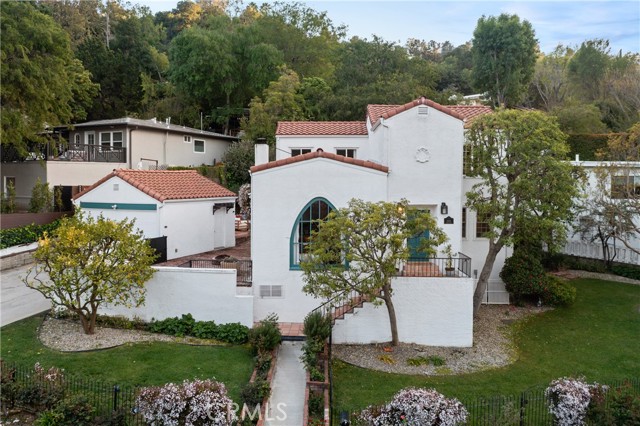 3856 Broadlawn Drive, Los Angeles, CA, 90068 3856 Broadlawn Drive, Los Angeles, CA, 90068