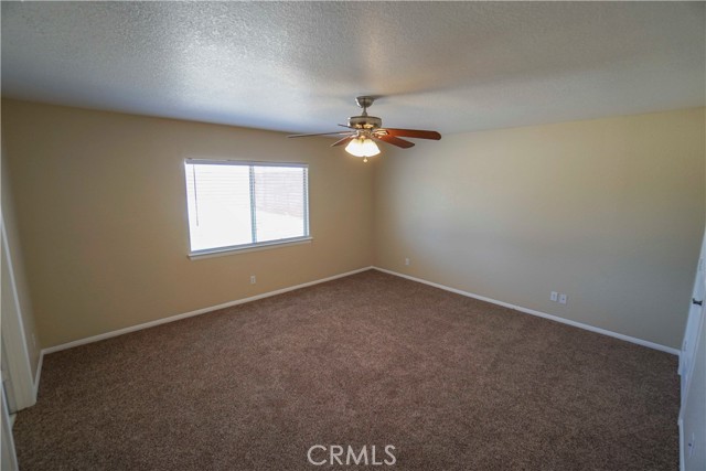 Detail Gallery Image 12 of 23 For 11540 Mohawk Rd, Apple Valley,  CA 92308 - 3 Beds | 2 Baths