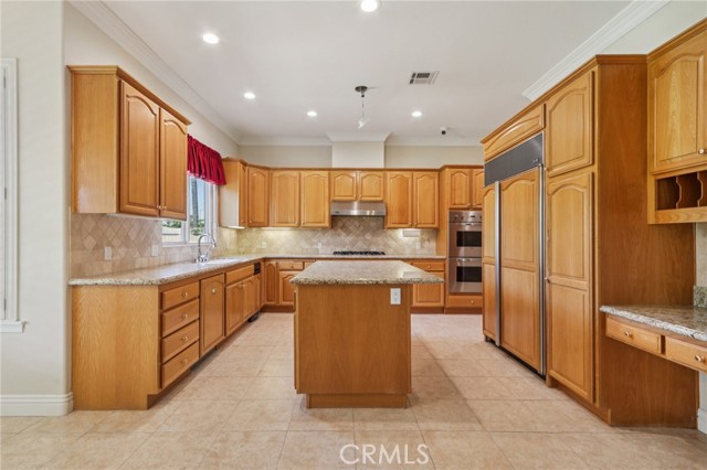 Image 17 of 62 For 16860 Rayen Street