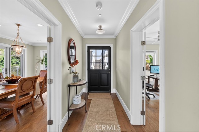 Detail Gallery Image 11 of 74 For 405 Blumont St, Laguna Beach,  CA 92651 - 5 Beds | 6/1 Baths