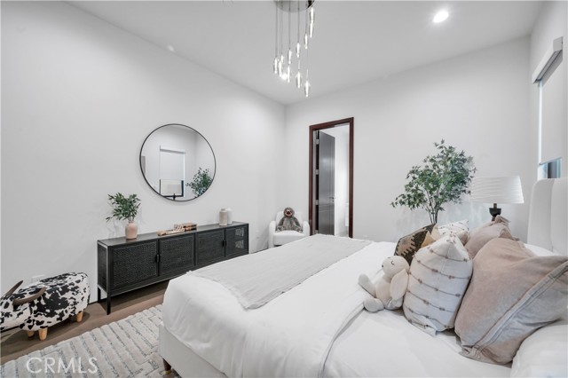332 Avenue E, Redondo Beach, California 90277, 5 Bedrooms Bedrooms, ,6 BathroomsBathrooms,Residential,For Sale,Avenue E,SB26070979